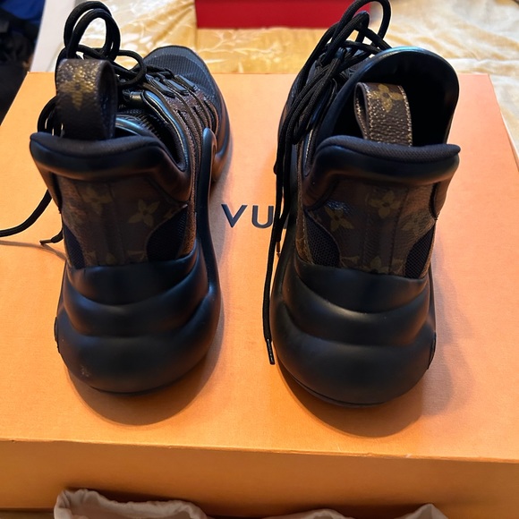 Louis Vuitton LV Archlight Sneakers Black ****AUTHENTIC - Picture 4 of 5